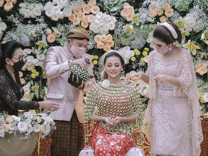 Pola Diet Aurel Hermansyah