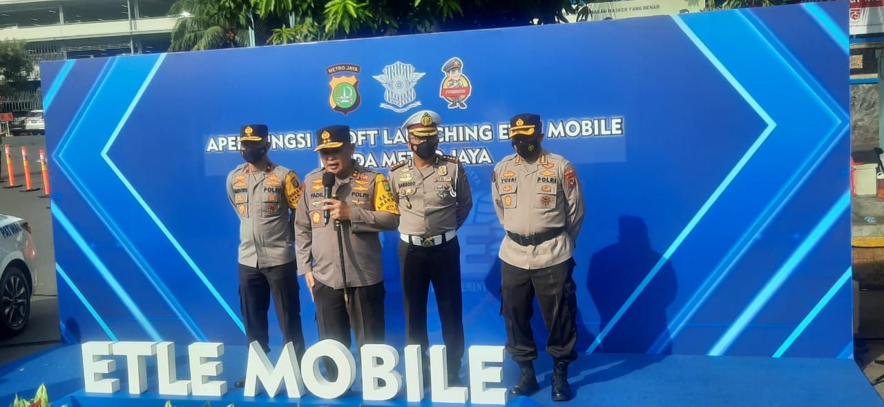 Polda Metro Jaya meluncurkan 30 unit e-TLE mobile.