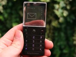 Nostalgia Ponsel Tembus Pandang Xperia Pureness