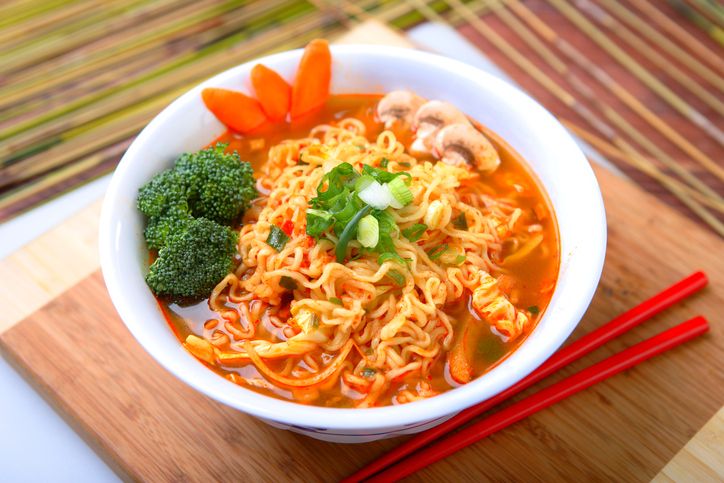 12 Tips Bikin Mie Instan Buatanmu Jadi Lebih Enak, Coba Yuk!