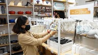 Pembukaan gerai dilakukan dengan penerapkan protokol kesehatan ketat.