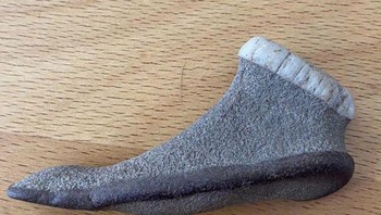 Bukan kaos kaki lho, tapi ini batu. Foto: Brightside