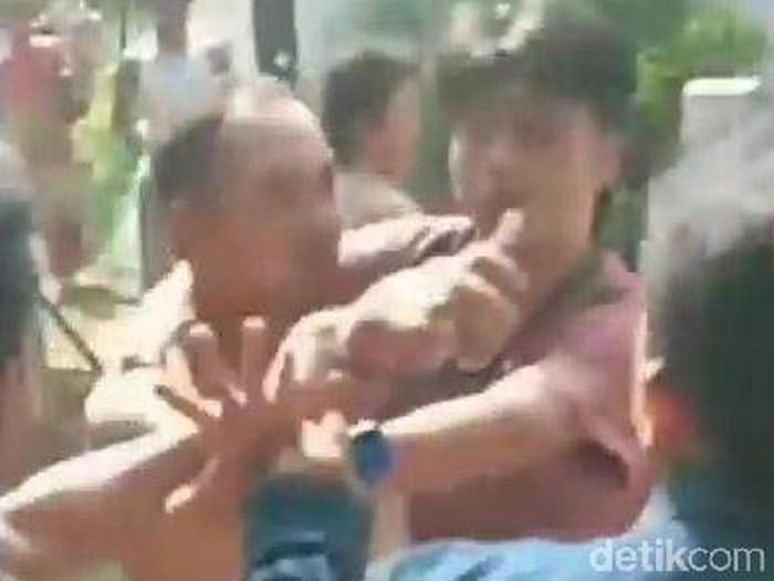 Kades Perempuan di Pasuruan Digerebek Suami Bersama Pria Lain dalam Kamar