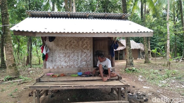 Kakek difabel di Pandeglang huni gubuk belakang kantor desa