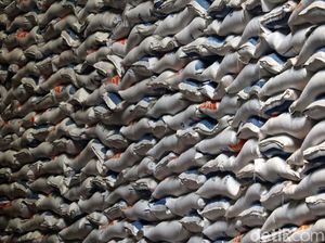 RK Sebut Jabar Surplus Beras, Berapa Stok di Gudang Bulog?