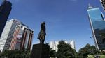 Potret Langit Jakarta yang Membiru