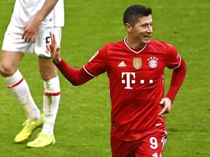 Lewandowski: Tiga Gol Sempurna, Tiga Rekor Disikat