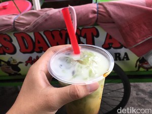 Segarnya Dawet Ayu Banjarnegara Buatan Pak Sumono