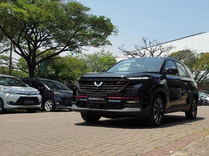 Merasakan Sensasi Teknologi Semi Otonom di Wuling Almaz RS