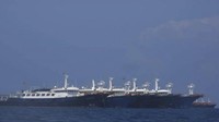 Menteri pertahanan Filipina, Delfin Lorenzana, mengatakan kapal-kapal China itu melanggar hak maritim Filipina. 