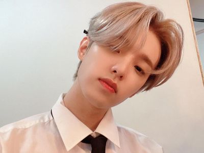 Hari Kesehatan Mental Sedunia, Ini Para Idola K-Pop yang Sedang Berjuang!