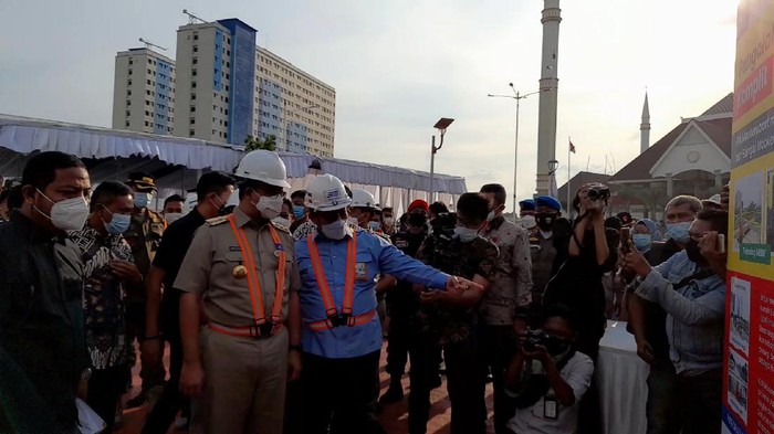 Gubernur DKI Jakarta Anies Baswedan meresmikan SPAM Mookervart di Jakbar, Senin (22/3/2021).