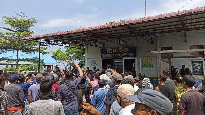 Demo para pedagang protes penertiban di DKP Banda Aceh (Agus Setyadi-detikcom)