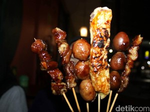 Gelap-gelapan! 5 Tempat Makan Ini Malah Laris Manis Diserbu Pembeli