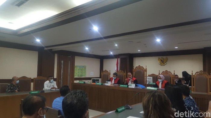 Eks Ketua Demokrat Halmahera Utara menggugat Ketum PD Agus Harimurti Yudhoyono (AHY). Dia meminta AHY membatalkan SK pemecatan dan membayar kerugian Rp 5 M (Zunita Amalia/detikcom)