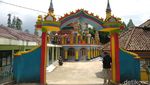 Foto: Masjid Full Color di Garut