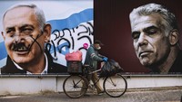 Di papan iklan kampanye Partai Likud lainnya yang juga menampilkan sosok PM Benjamin Netanyahu juga tampak menjadi sasaran aksi vandalisme. Coretan di papan iklan kampanye itu bertuliskan go home. Di papan iklan kampanye Partai Likud lainnya yang juga menampilkan sosok PM Benjamin Netanyahu juga tampak menjadi sasaran aksi vandalisme. Coretan di papan iklan kampanye itu bertuliskan go home.