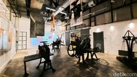 Museum Galeri Peruri ini dibuka di ruangan yang dulunya menjadi tempat percetakan uang pertama RI, yang kemudian difungsikan sebagai gudang. Saat ini, gudang itu sudah dirombak menjadi museum kekinian. Di sana dipamerkan mesin-mesin kuno milik Percetakan Uang Republik Indonesia (Peruri).