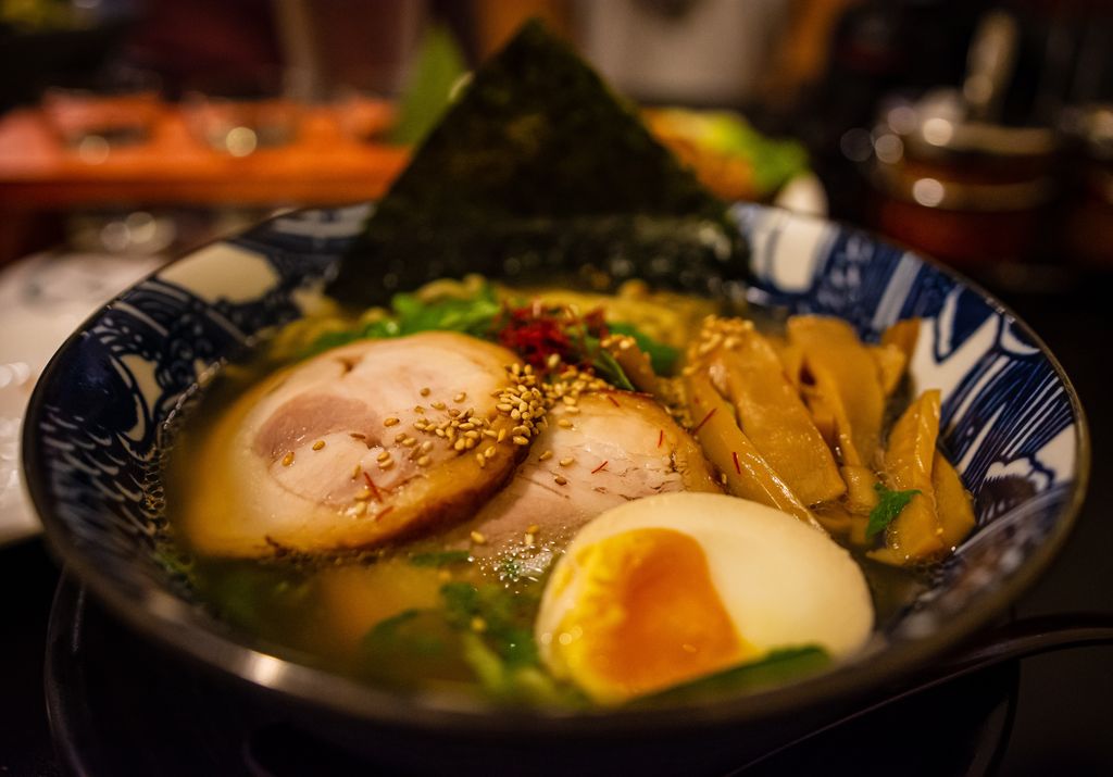 Ilustrasi ramen