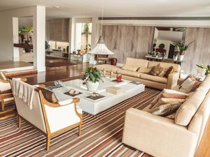 5 Tips Menata Sofa di Ruang Keluarga Biar Estetik dan Nyaman