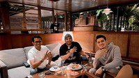 Di samping kabar itu, Irwansyah juga punya kabar bahagia. Dirinya sebentar lagi akan menjadi seorang Ayah. Bahkan ia telah menyiapkan segala kebutuhan dan perlengkapan. Foto: Instagram @irwansyah_15