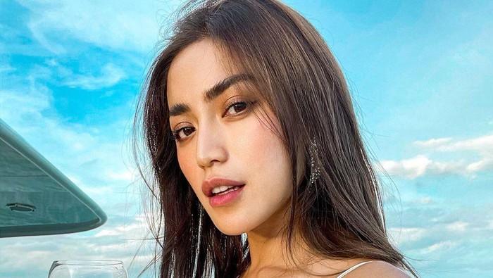 Jessica Iskandar Nikmati Hidup di Bali, Cicip Banyak Makanan Enak