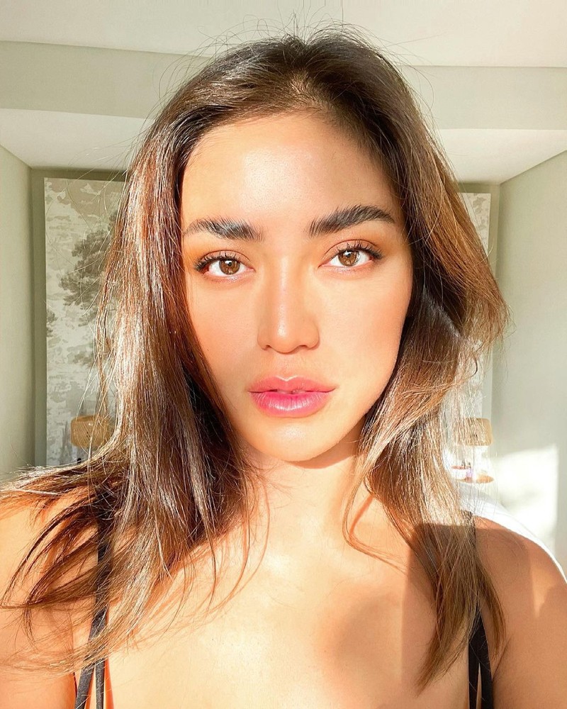 Jessica Iskandar Nikmati Hidup di Bali, Cicip Banyak Makanan Enak