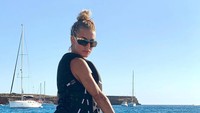Sempat buka perbatasan di tengah pandemi, Jessica memamerkan liburannya di Ibiza. (Instagram)