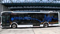 Kehadiran bus listrik di Jakarta menjadi salah satu target Pemerintah Provinsi DKI Jakarta sebagai bagian dari program Langit Biru. Diharapkan dengan adanya bus listrik dapat memperbaiki kualitas udara yang ada di Kota Jakarta.