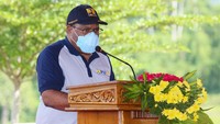 Kementerian PUPR berkomitmen ikut serta mengkonservasi sumber daya air, antara lain melalui gerakan penanaman pohon secara serentak di area infrastruktur di seluruh Indonesia  untuk memperkuat infrastruktur sebagai ruang terbuka hijau, dan pohon produktif bernilai ekonomi yang mampu membantu kegiatan ekonomi masyarakat setempat,  dengan pelaksanaan penanaman yang memperhatikan aspek sosial budaya dan peran masyarakat setempat.