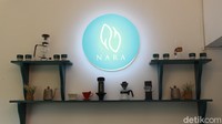 Kafe ini terletak di dalam Perumahan NOOR Residence, Jl. Dieng Atas, Malang. Kafenya memiliki bangunan dan interiornya instagramable. Foto: detikcom/Luthfi Baihaqy