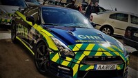 Nissan GT-R yang dijadikan mobil kemanusiaan ini memiliki kapasitas mesin 3,8 liter V6 turbo yang bisa menghasilkan tenaga maksimal 565 dk dengan torsi puncak 467 lb-ft (588 Nm). Mobil ini memiliki sistem penggerak all-wheel drive atau penggerak semua roda. Foto: Guarda Nacional Republicana