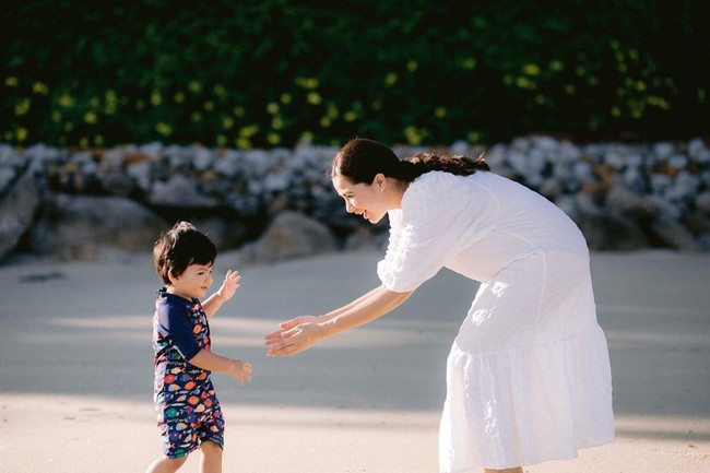 Noor Nabila sendiri merupakan wanita ketiga yang dinikahi oleh Engku Emran. Dirinya merupakan seorang pengusaha asal Malaysia. Foto: dok. Instagram/@noornabila