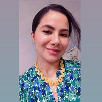 Noor sendiri ternyata memiliki seorang adik yang cukup terkenal di Malaysia. Sang adik yang bernama Neelofa merupakan salah satu artis, pengusaha, dan pengacara di Malaysia. Foto: dok. Instagram/@noornabila