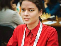 Pecatur Cantik dan Top di Chess.com, Auto Jatuh Cinta