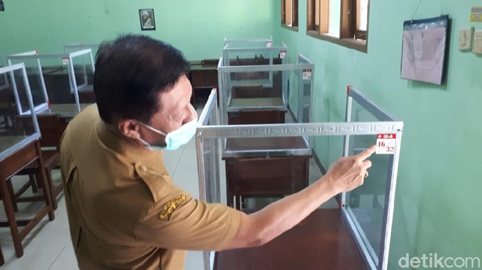 Persiapan SMPN 5 Semarang jelang uji coba belajar tatap muka, Senin (22/3/2021).