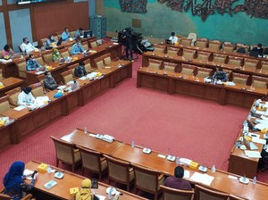 Bahas RUU Praktik Psikologi, Komisi X Gelar Rapat Bareng Nadiem-Risma