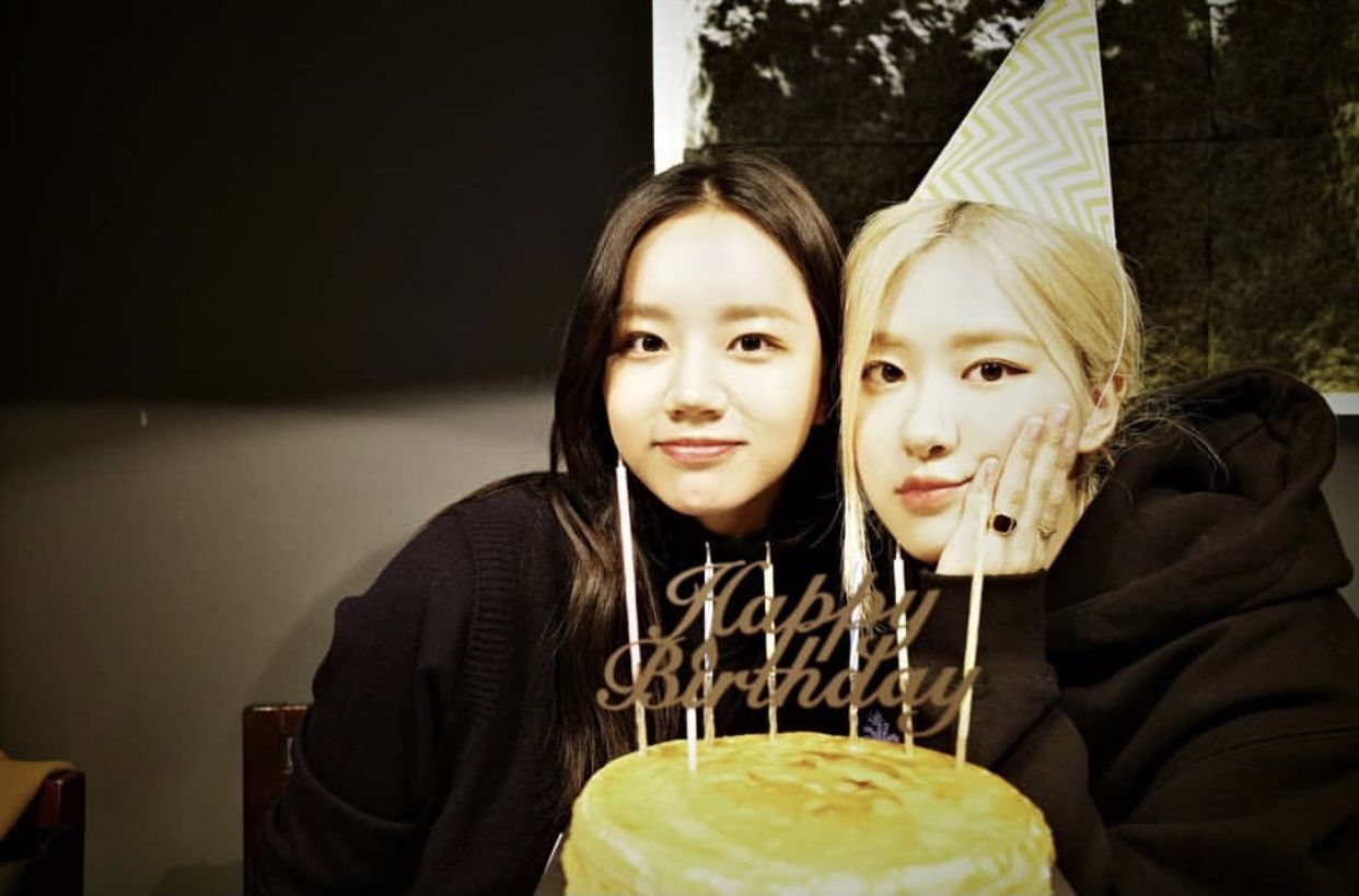 Rose BLACKPINK dan Hyeri