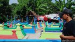 Saat Makam di Klaten Dicat Warna-warni Jelang Ramadan