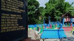 Saat Makam di Klaten Dicat Warna-warni Jelang Ramadan