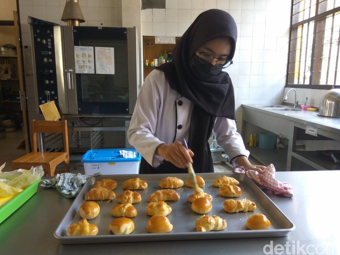 Siswa SMK di Cimahi mulai praktikum tatap muka