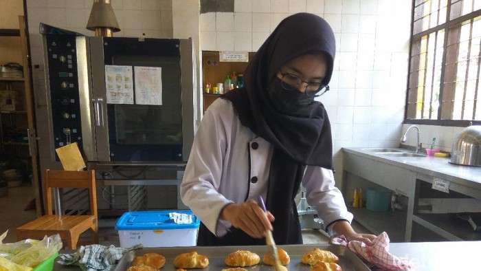 Siswa SMK di Cimahi mulai praktikum tatap muka