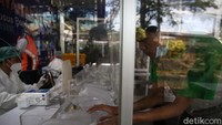 PT KAI menyediakan fasilitas GeNose C19 untuk tes COVID-19 di Stasiun Bekasi yang hasilnya dijadikan sebagai dokumen syarat perjalanan calon penumpang KA jarak jauh.