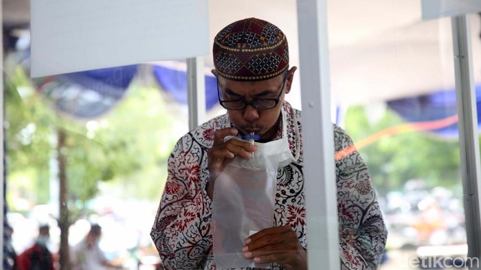 Layanan tes GeNose kini hadir di Stasiun Bekasi. Tes GeNose ini untuk penumpang kereta api jarak jauh (KAJJ).