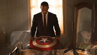 Apakah kedua sahabat ini mampu membawa nama baik Captain America? Foto: dok The Falcon and The Winter Soldier Disney+ Hotstar