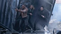 The Falcon and The Winter Soldier juga menghadirkan karakter-karakter ikonik lainnya, seperti Sharon Carter atau Agent 13 yang diperankan Emily VanCamp, Daniel Brühl sebagai Baron Zemo, Wyatt Russell sebagai John Walker, serta Erin Kellyman sebagai Karli Morgenthau atau si Flag-Smasher, sosok penjahat super. Foto: dok The Falcon and The Winter Soldier Disney+ Hotstar