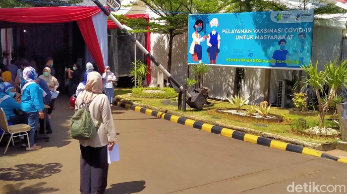 Vaksinasi massal di BBPK Hang Jebat Vaksinasi massal di BBPK Hang Jebat bisa untuk luar DKI