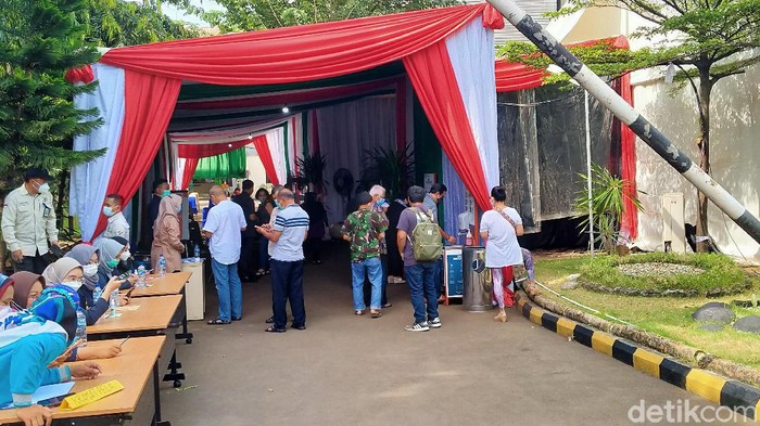 Vaksinasi massal di BBPK Hang Jebat Vaksinasi massal di BBPK Hang Jebat bisa untuk luar DKI