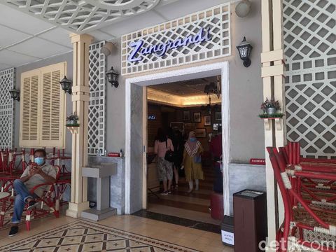 Zangrandi Ice Cream Resmi Tutup, Hanya Layani Take Away di Hari Terakhir