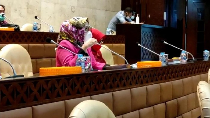 anggota DPR RI Komisi V, Sri Wahyuni